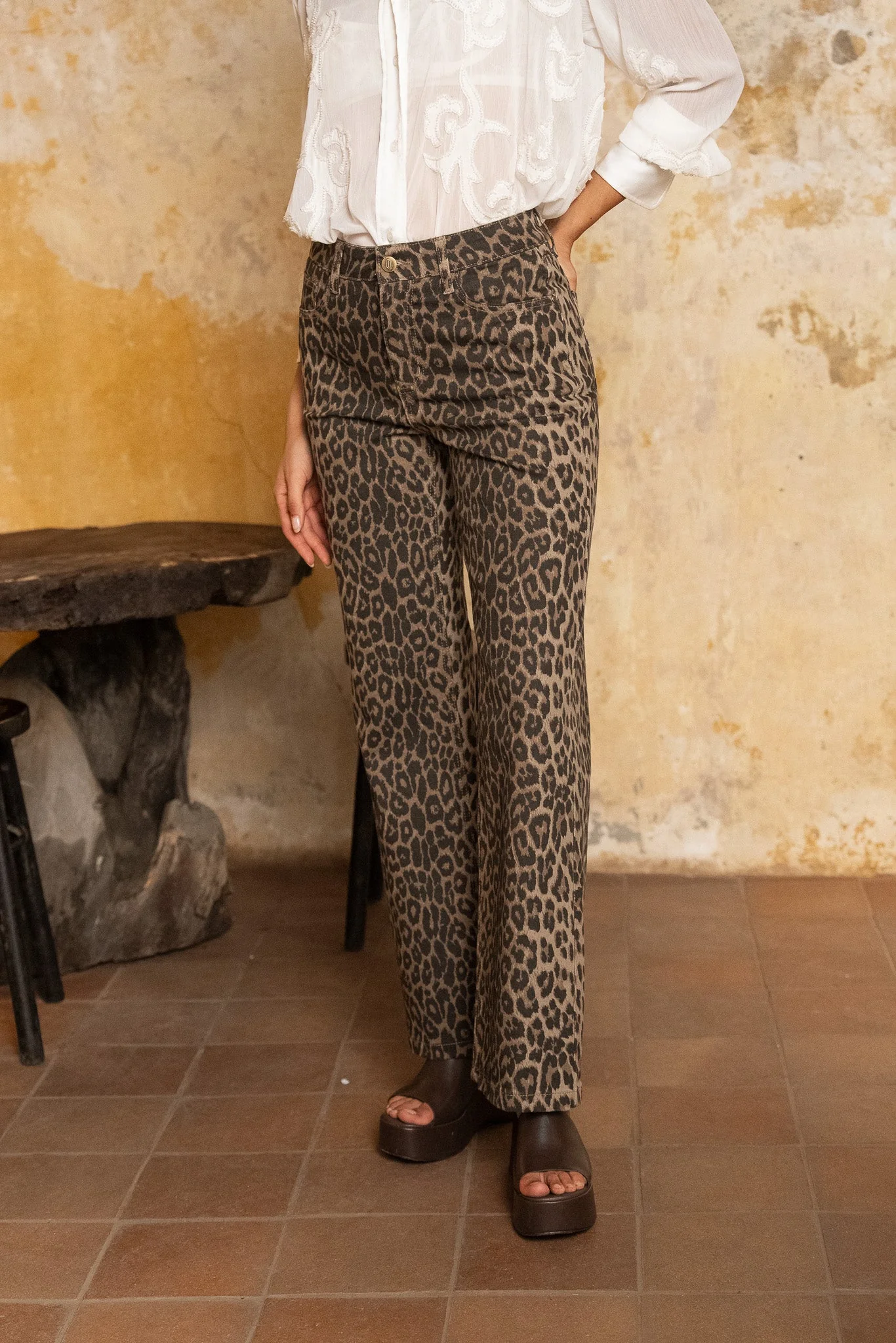 Jean Barbara - Leopard - Image 2